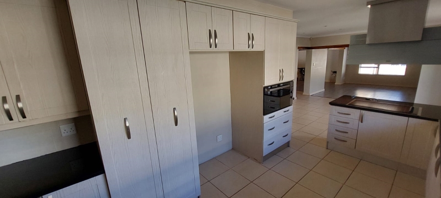 5 Bedroom Property for Sale in Ferreira Town Eastern Cape